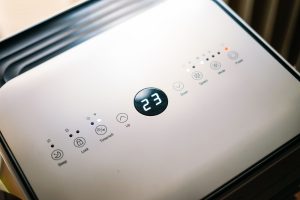 Klímaberendezés kezelőpanelje működés közben